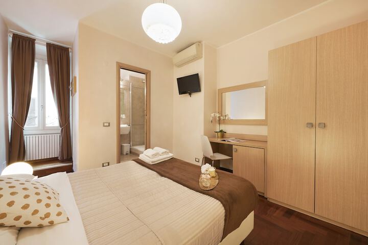 Room 14 of 37