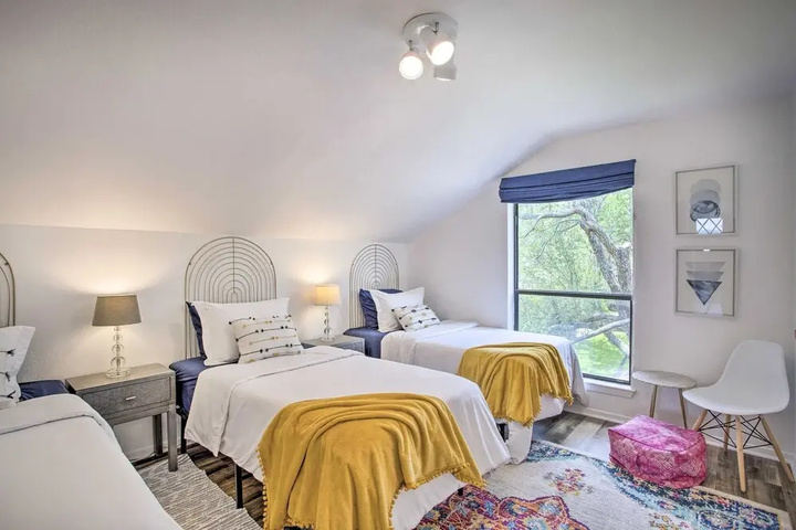 Room 5 of 21