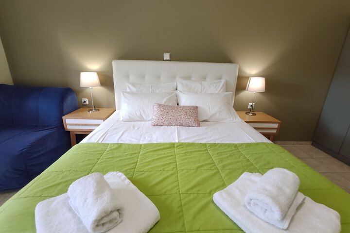 Room 4 of 43