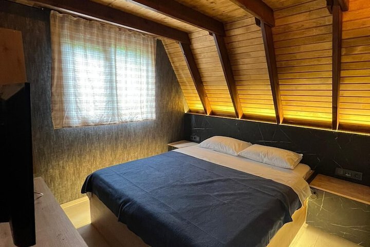 Room 4 of 31
