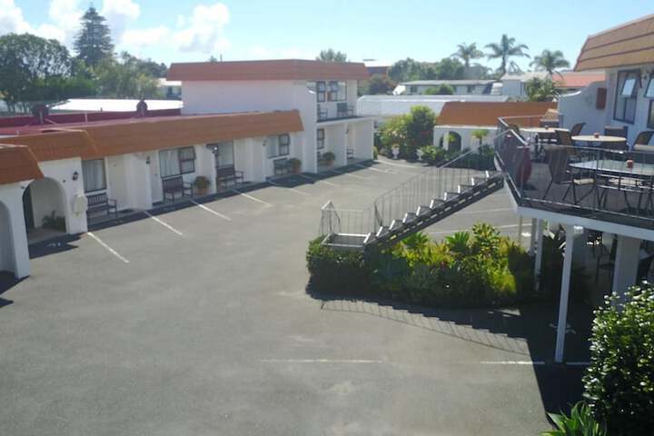 Property Grounds 35 of 41