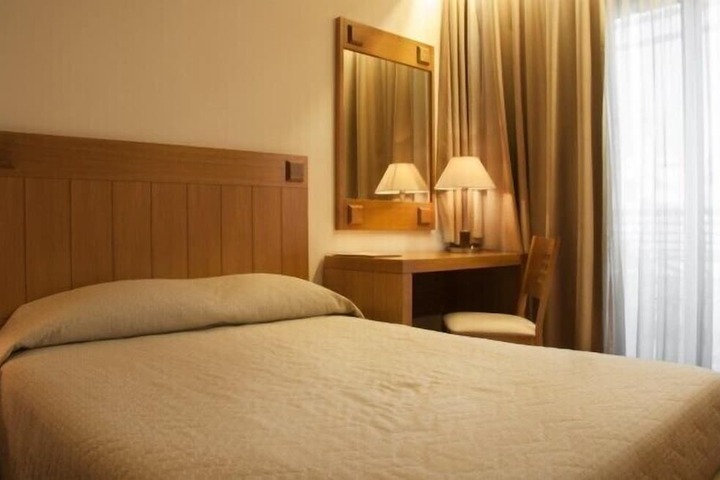 Room 3 of 19