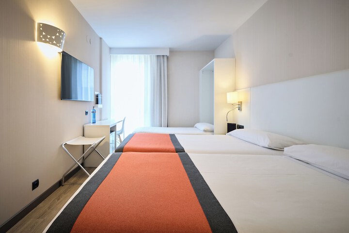 Room 19 of 50
