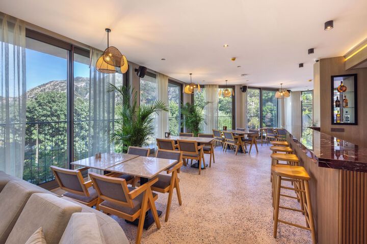 Hotel Lobby