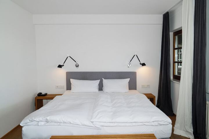 Room 108 of 395
