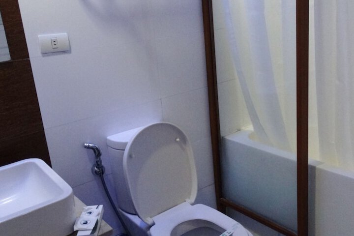 Room 75 of 104