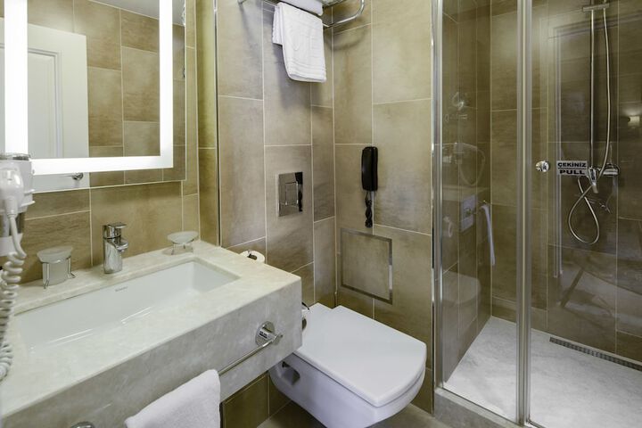 Clean Restrooms