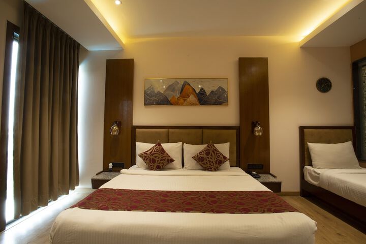 Room 44 of 196