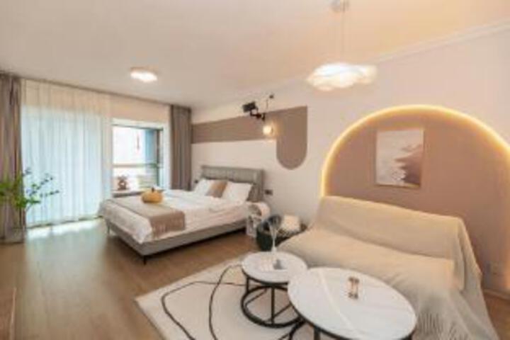 Room 5 of 5