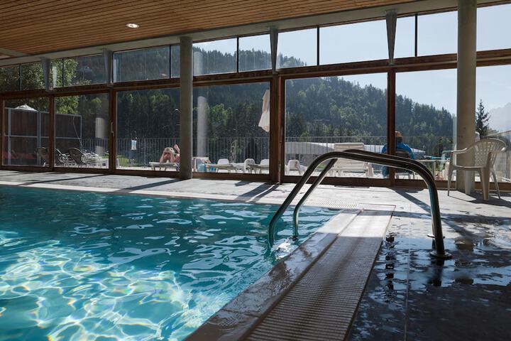 Pool 62 of 91