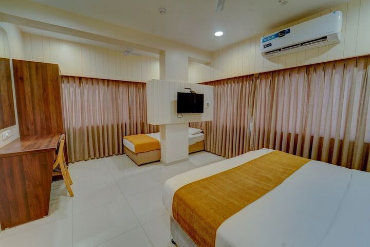Room 9 of 21