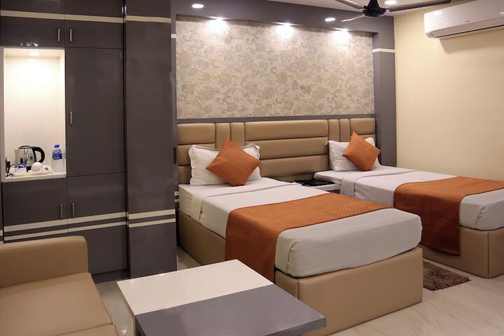 Room 34 of 64