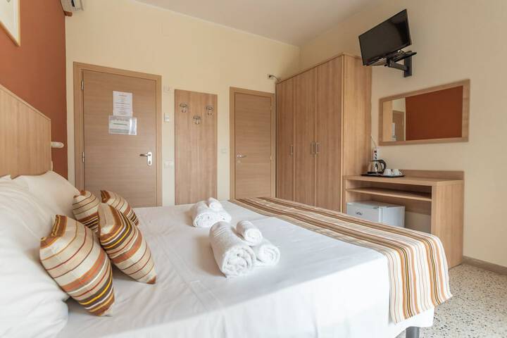 Room 10 of 46