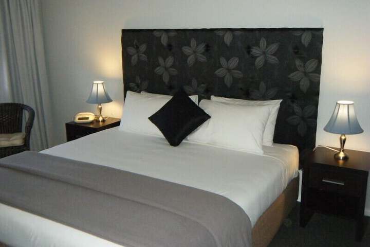 Room 17 of 37