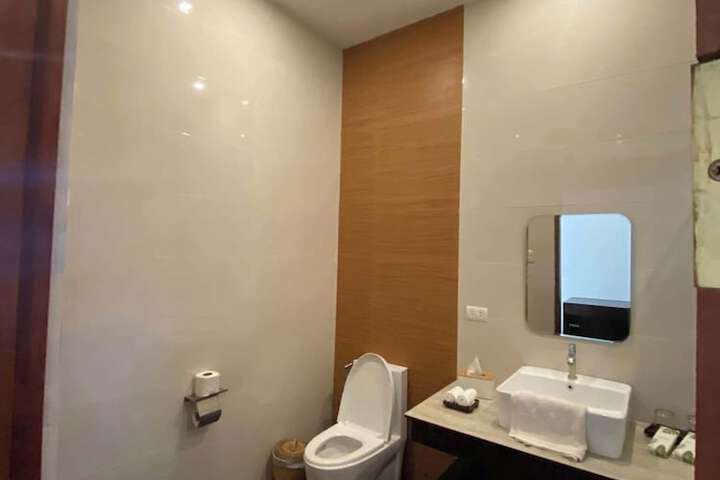 Clean Restrooms
