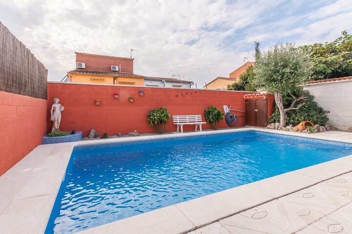 Pool 14 of 20