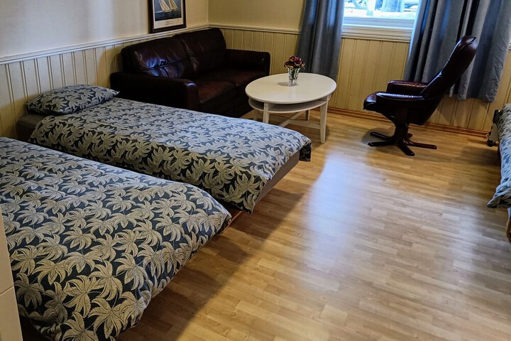 Room 9 of 34