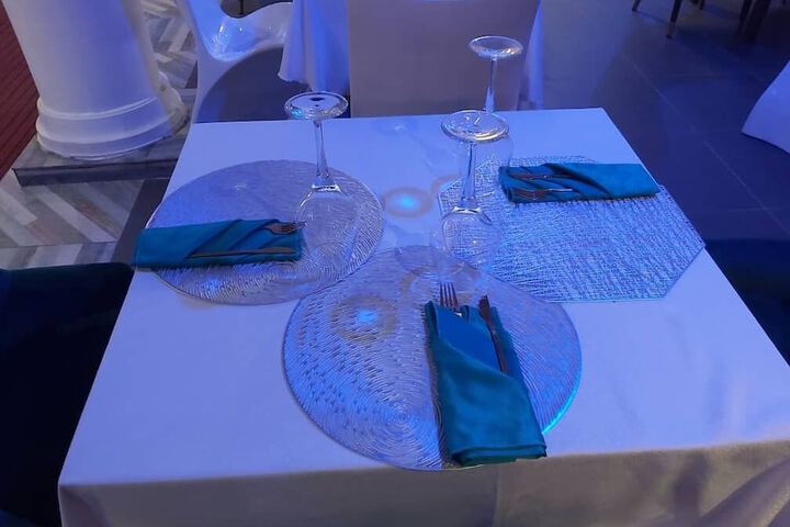 Dining 17 of 18