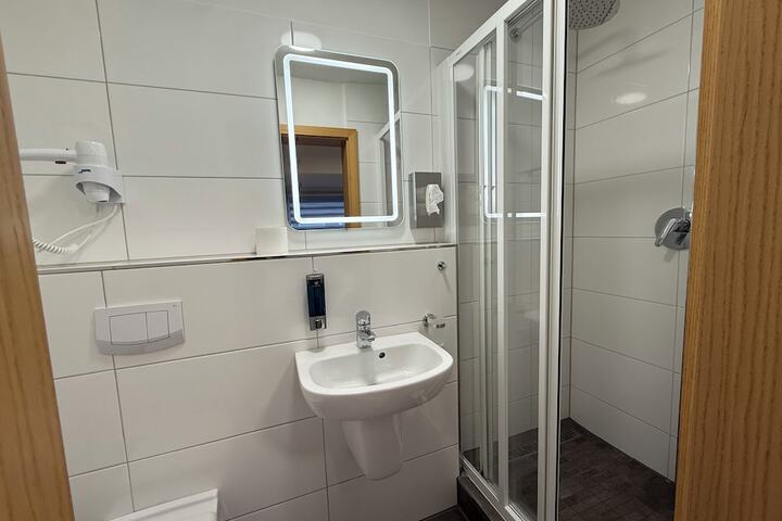 Room 21 of 21