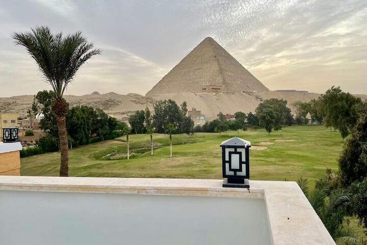 GLAMOUR PYRAMIDS HOTEL