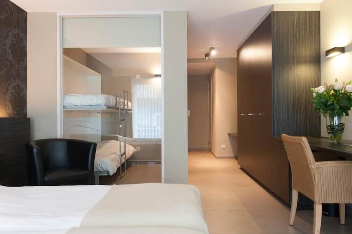 Room 8 of 50