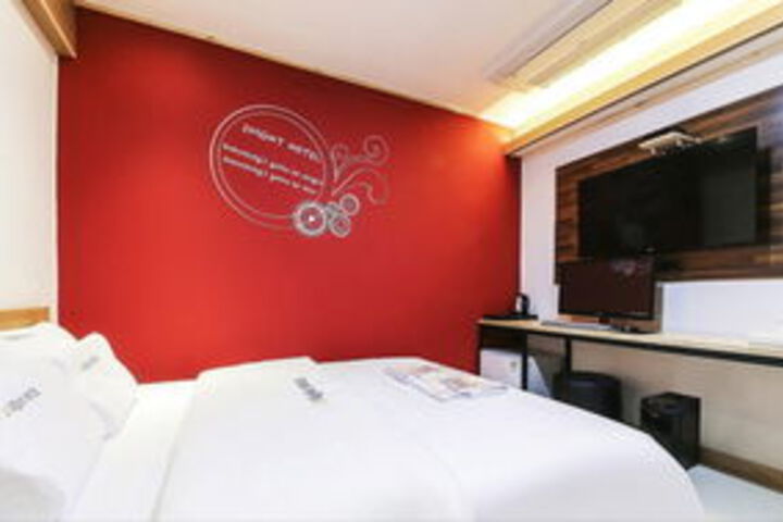 Room 15 of 30