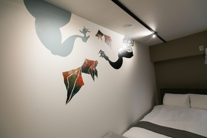 Room 16 of 105