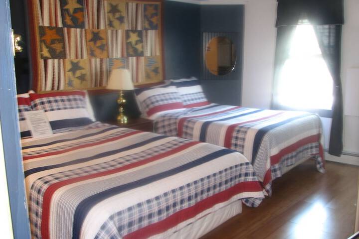Room 32 of 46