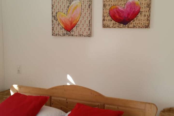 Room 7 of 63