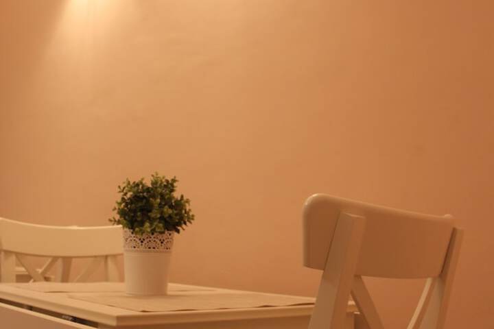 Room 25 of 46