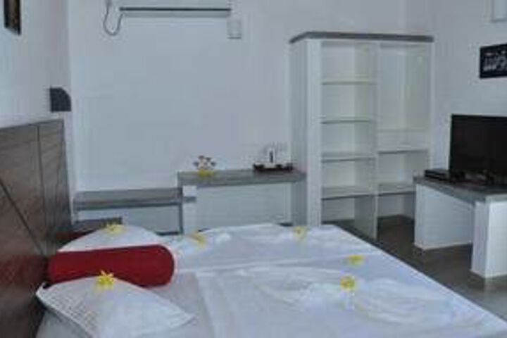 Room 7 of 17
