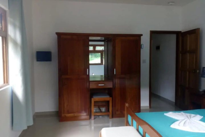 Room 3 of 13