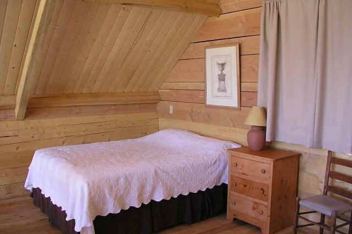 Room 6 of 218