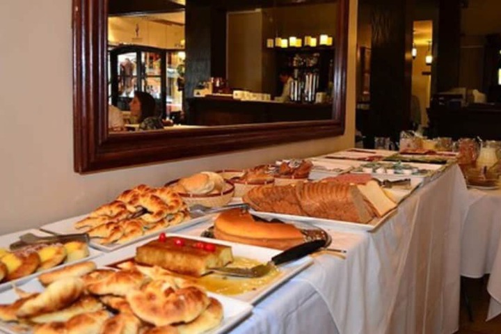 Breakfast/Coffee Service 87 of 119
