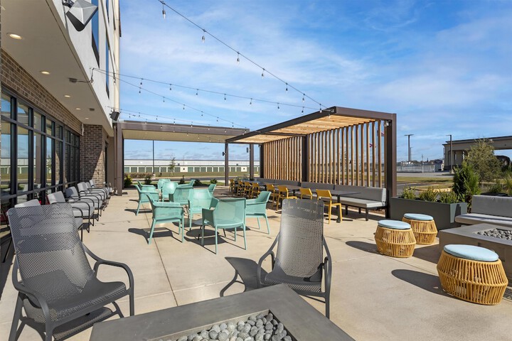 Terrace/Patio 38 of 40