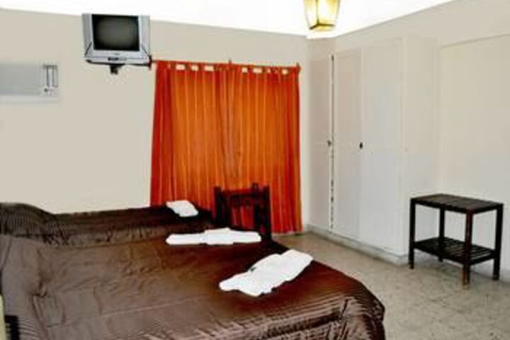 Room 8 of 29