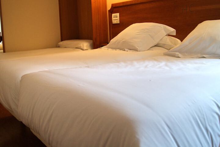 Room 5 of 49