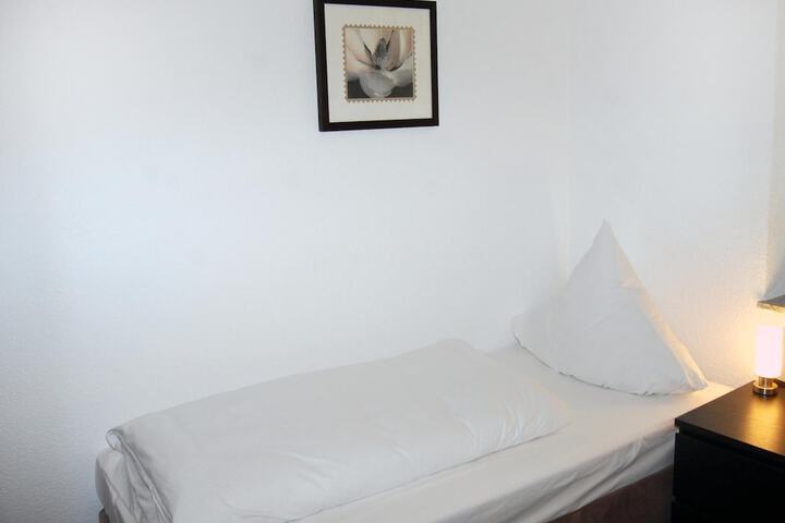 Room 10 of 41