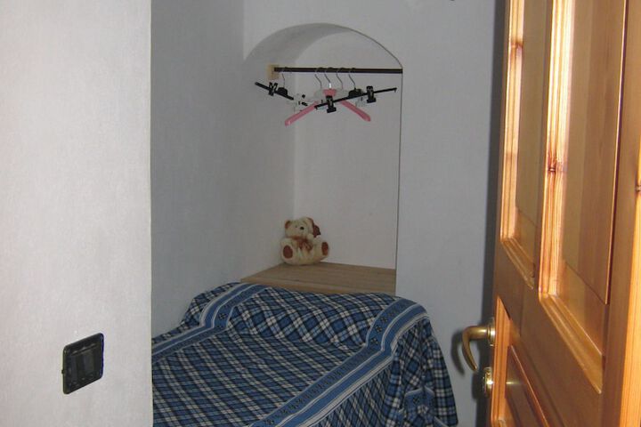 Room 22 of 126