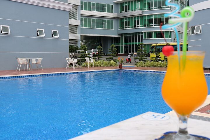 Pool 45 of 90