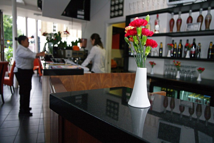 Lounge 63 of 69