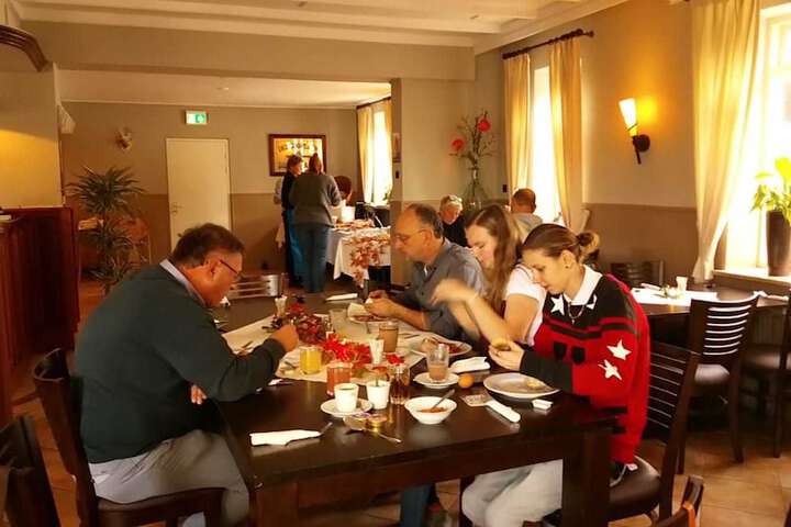 Breakfast/Coffee Service 8 of 13
