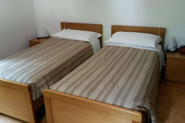 Room 25 of 54