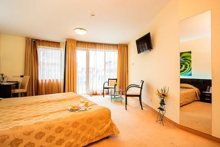 Room 5 of 34