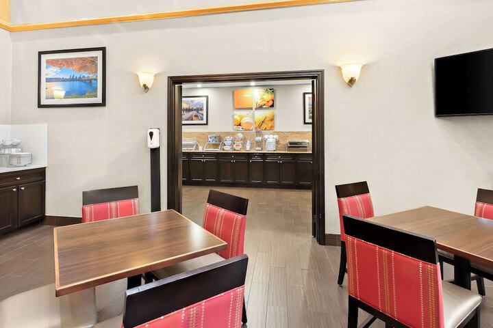 Breakfast area