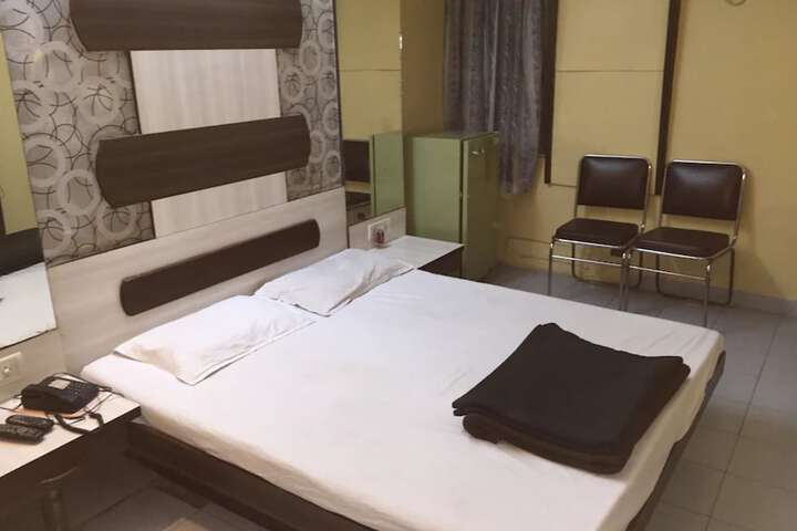 Room 2 of 7