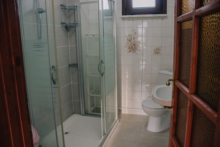 Room 21 of 25