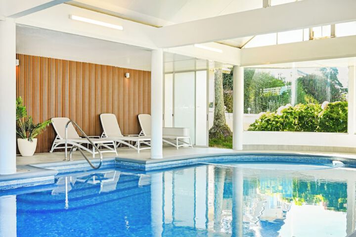 Pool 60 of 139