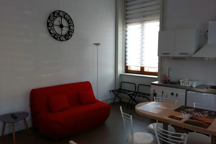 Room 3 of 11