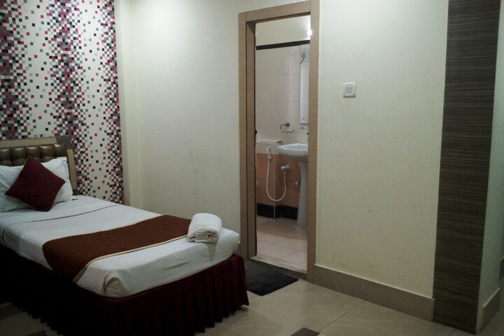 Room 25 of 70